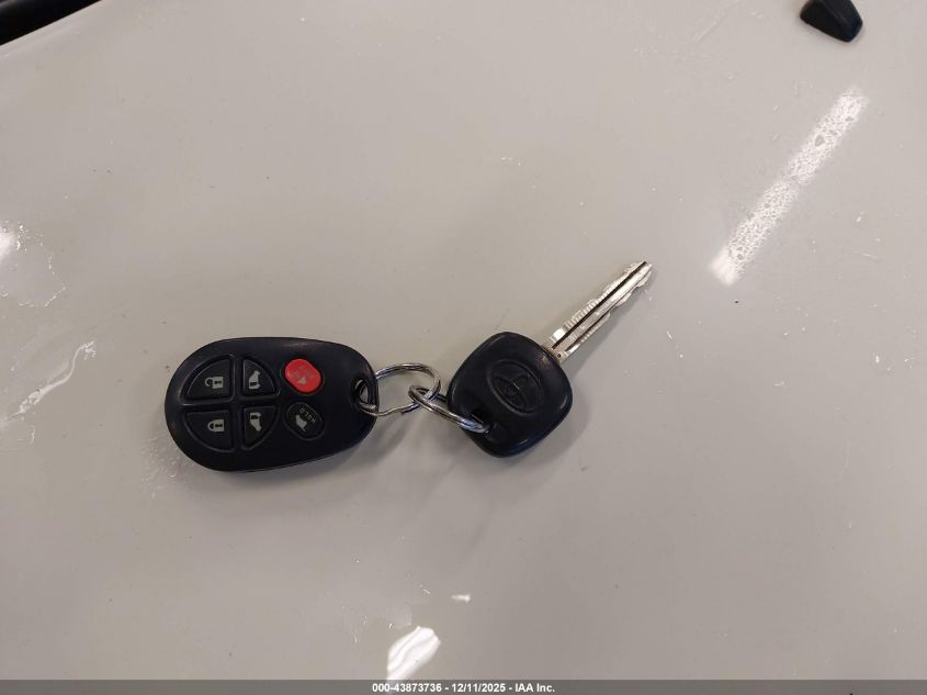 2004 Toyota Sienna Xle VIN: 5TDZA22C84S184226 Lot: 43873736