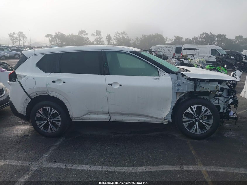 VIN 5N1AT3BA6MC805911 2021 NISSAN ROGUE SV FWD