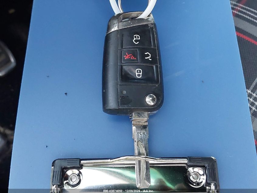 2016 Volkswagen Golf Gti S W/Performance Package 4-Door VIN: 3VW547AU3GM015603 Lot: 43874050