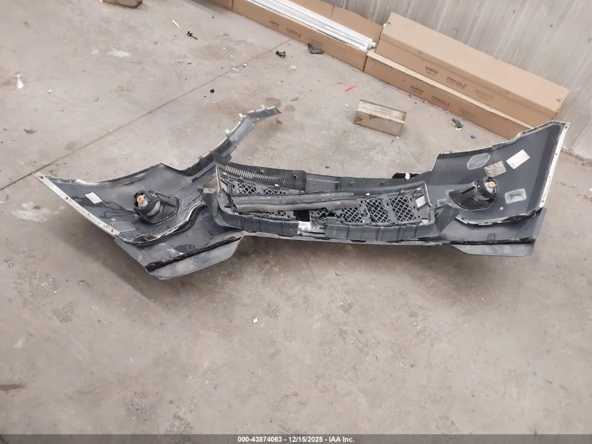 2013 Jeep Grand Cherokee Overland VIN: 1C4RJFCG8DC523223 Lot: 43874063