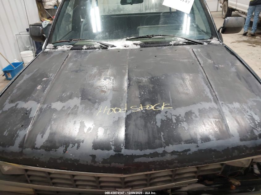 1988 Chevrolet Gmt-400 K1500 VIN: 2GCEK19K2J1208056 Lot: 43874147