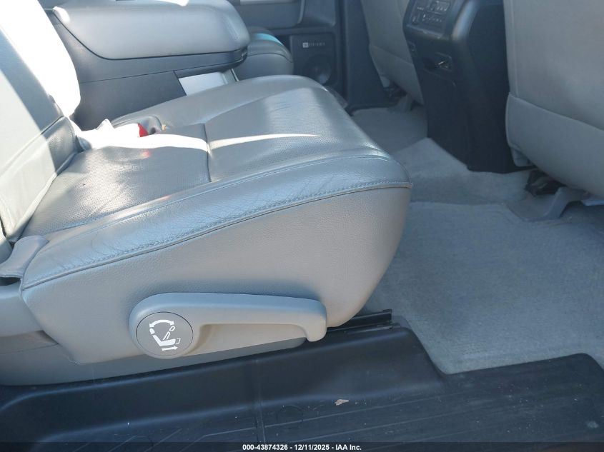 2008 Toyota Sequoia Platinum 5.7L V8 VIN: 5TDZY67A98S014926 Lot: 43874326