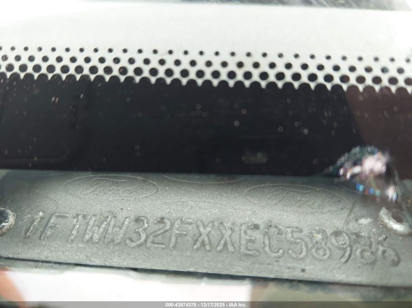 1999 Ford F-350 Lariat/Xl/Xlt VIN: 1FTWW32FXXEC58986 Lot: 43874378