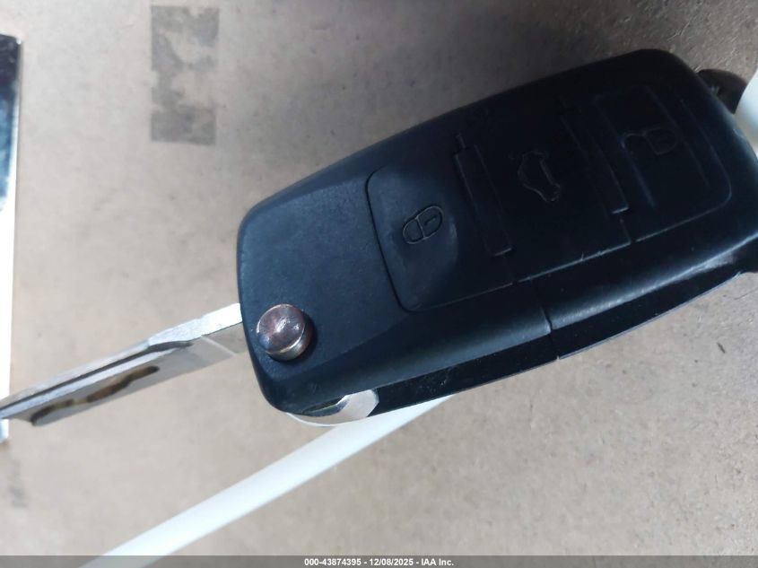 2009 Volkswagen Rabbit S VIN: WVWDB71K69W105074 Lot: 43874395