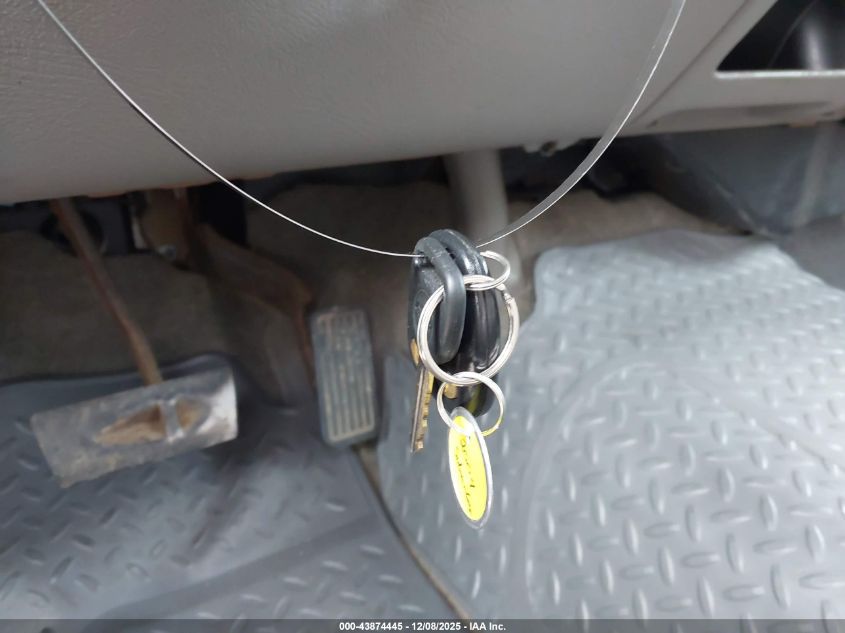 2004 Chevrolet Suburban 1500 Ls VIN: 3GNFK16ZX4G288702 Lot: 43874445