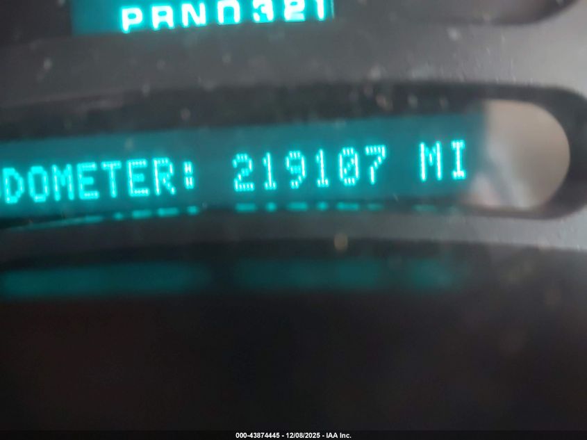 2004 Chevrolet Suburban 1500 Ls VIN: 3GNFK16ZX4G288702 Lot: 43874445