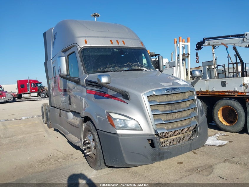 3AKJHHDR7JSHS6488 FREIGHTLINER NEW CASCADIA 126 Photo 1