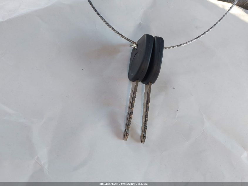 2000 Chevrolet Express VIN: 1GCFG15M9Y1118237 Lot: 43874595