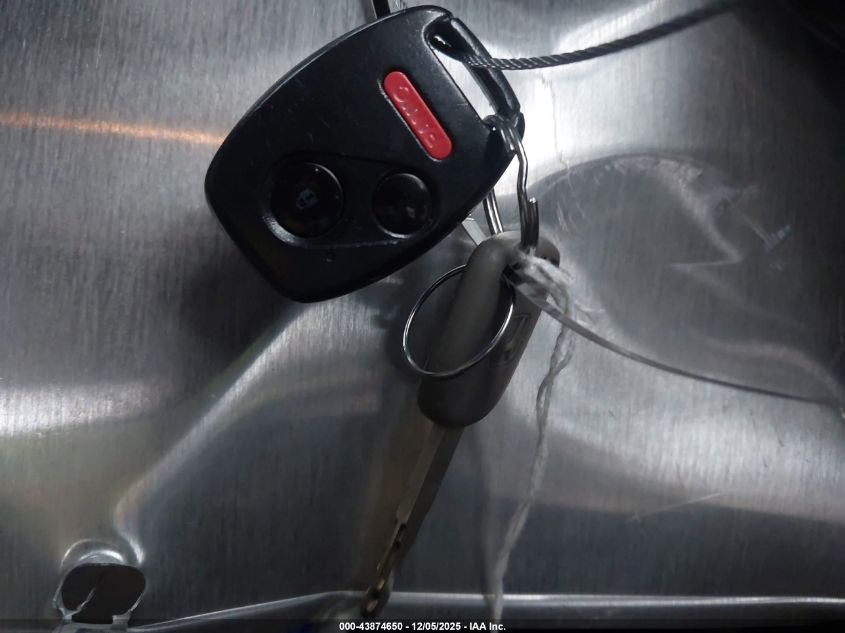 2009 Honda Civic Lx VIN: 19XFA16549E052252 Lot: 43874650