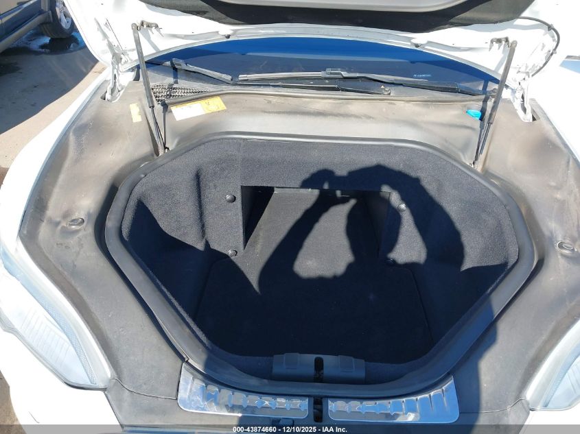 2013 Tesla Model S VIN: 5YJSA1CN9DFP05258 Lot: 43874660