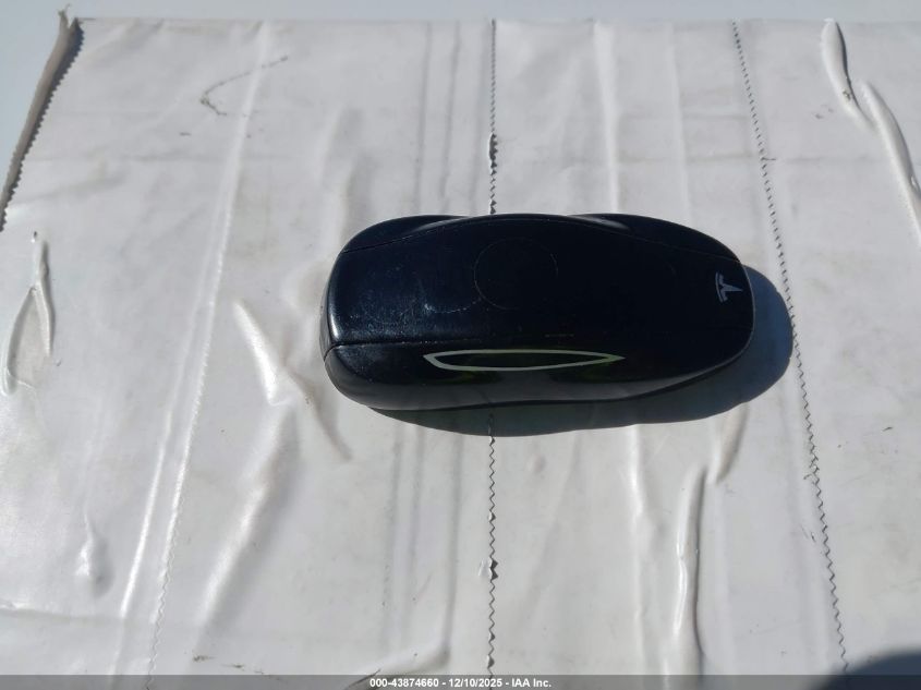 2013 Tesla Model S VIN: 5YJSA1CN9DFP05258 Lot: 43874660