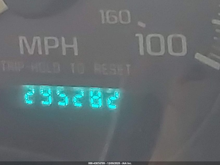 1998 Chevrolet Blazer Ls VIN: 1GNCS13W9W2242593 Lot: 43874709