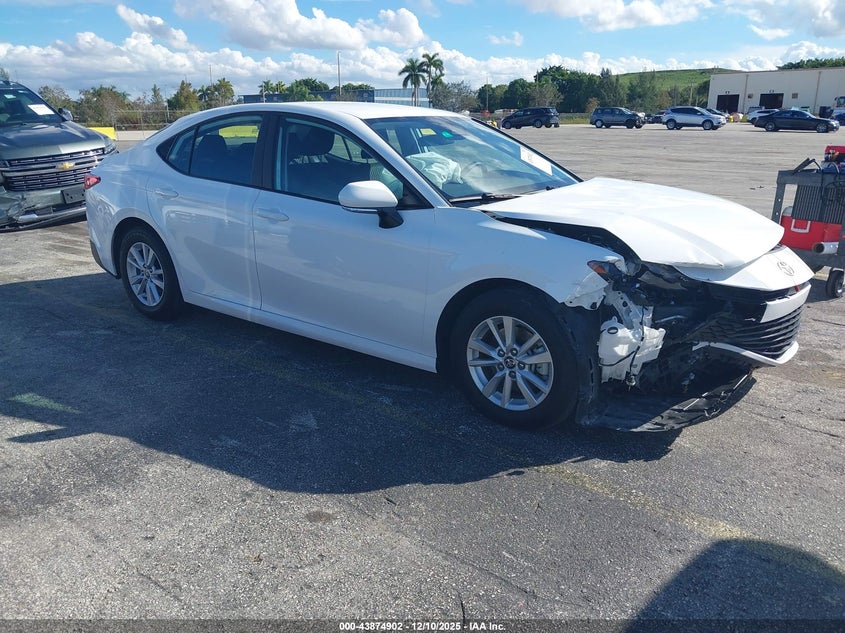 2025 Toyota Camry Le