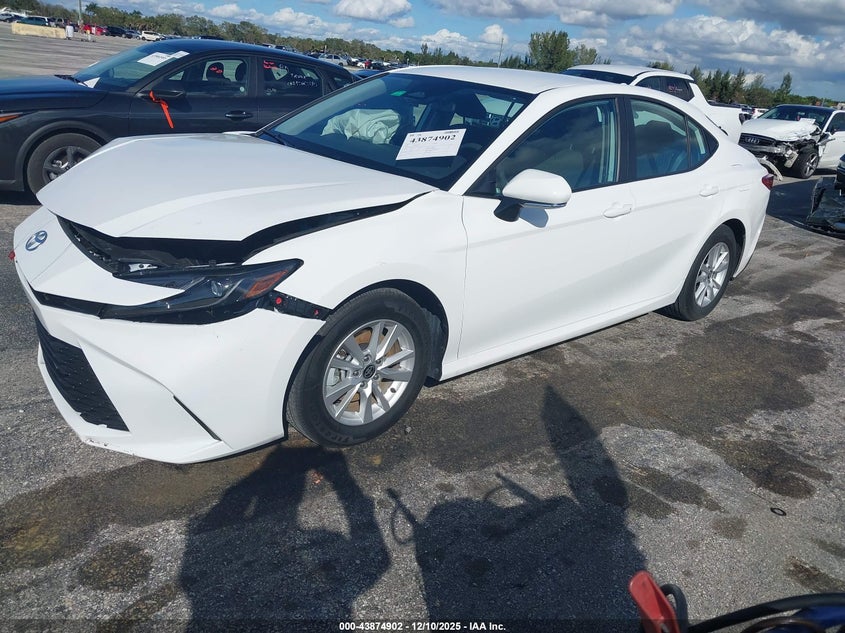 2025 Toyota Camry Le
