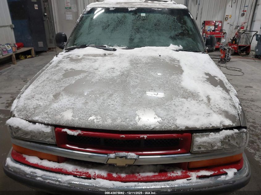 1998 Chevrolet Blazer Ls VIN: 1GNDT13W7W2199695 Lot: 43875062