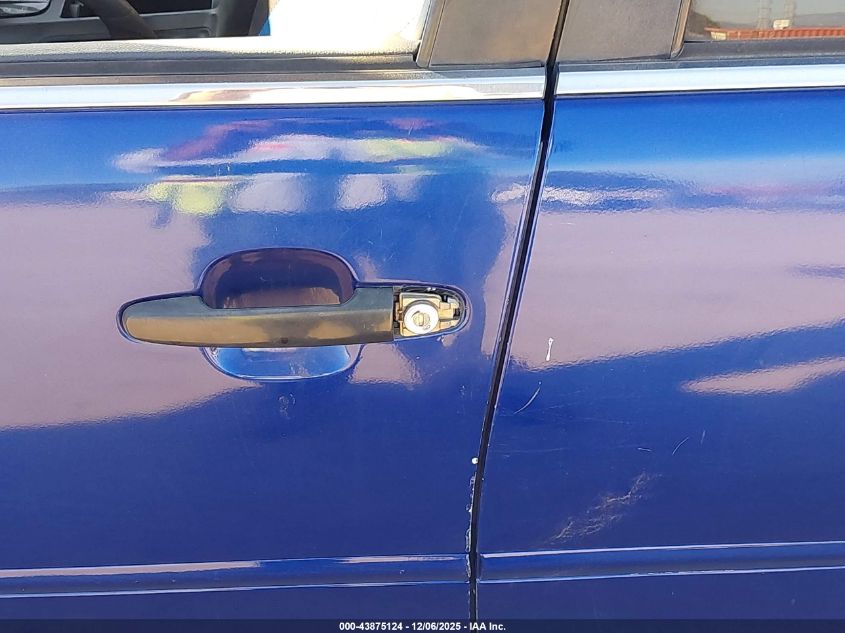 2003 Toyota Camry Le VIN: 4T1BE32K73U142008 Lot: 43875124