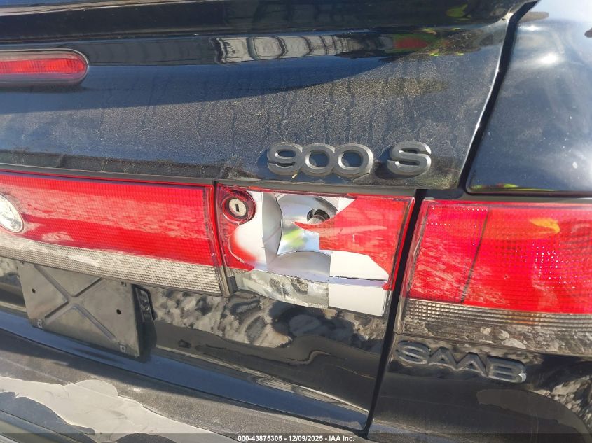 1997 Saab 900 S VIN: YS3DD75B2V7011145 Lot: 43875305