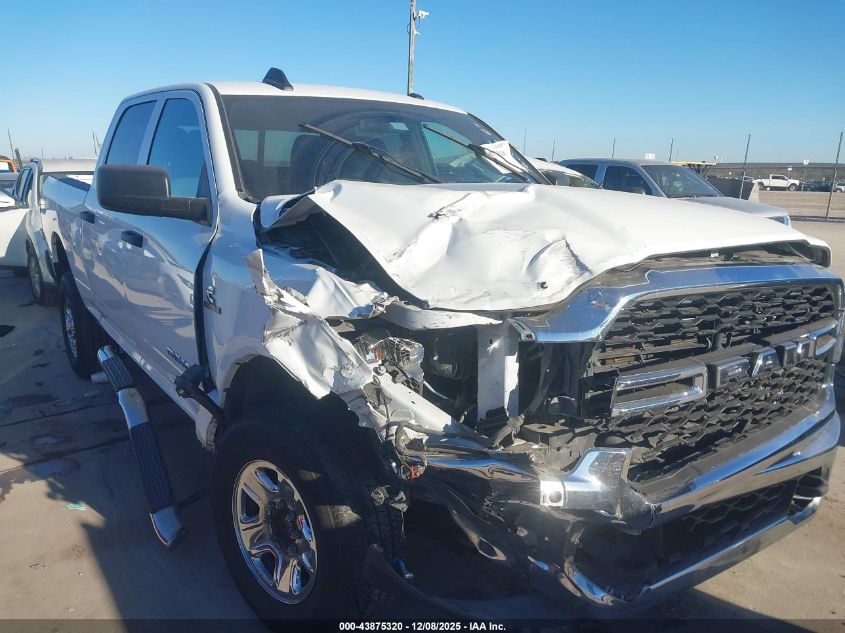 RAM 2500 TRADESMAN 4X4 6 4 BOX