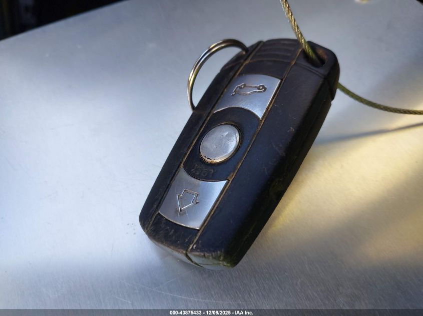 2006 BMW 325I VIN: WBAVB13526KX62236 Lot: 43875433