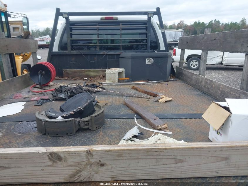 2004 Ford F-350 Lariat/Xl/Xlt VIN: 1FTWX33P64EB17672 Lot: 43875454