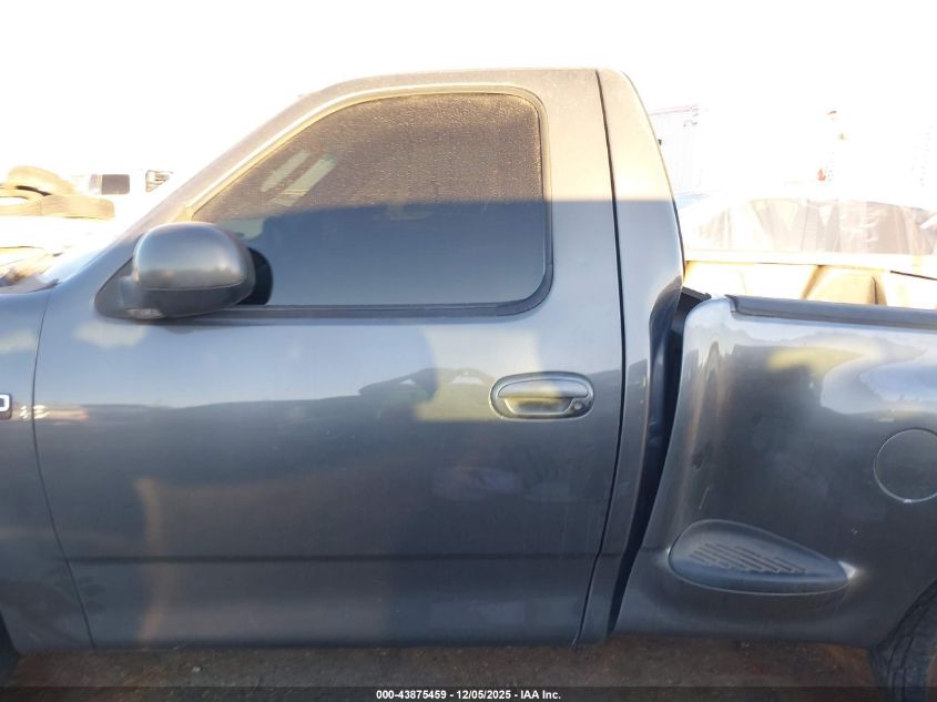 2004 Ford F-150 Heritage Xl/Xlt VIN: 2FTRF072X4CA25032 Lot: 43875459