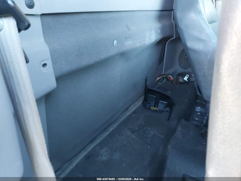 2004 Ford F-150 Heritage Xl/Xlt VIN: 2FTRF072X4CA25032 Lot: 43875459