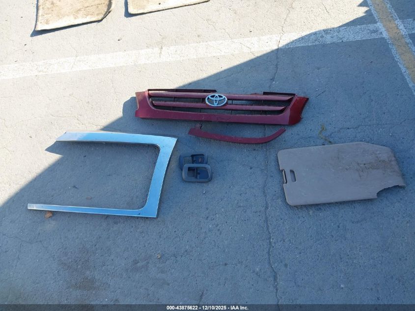 2002 Toyota Sienna Le VIN: 4T3ZF13C32U453464 Lot: 43875622