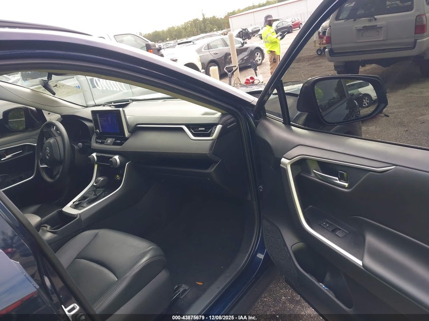 2024 Toyota Rav4 Xle Premium