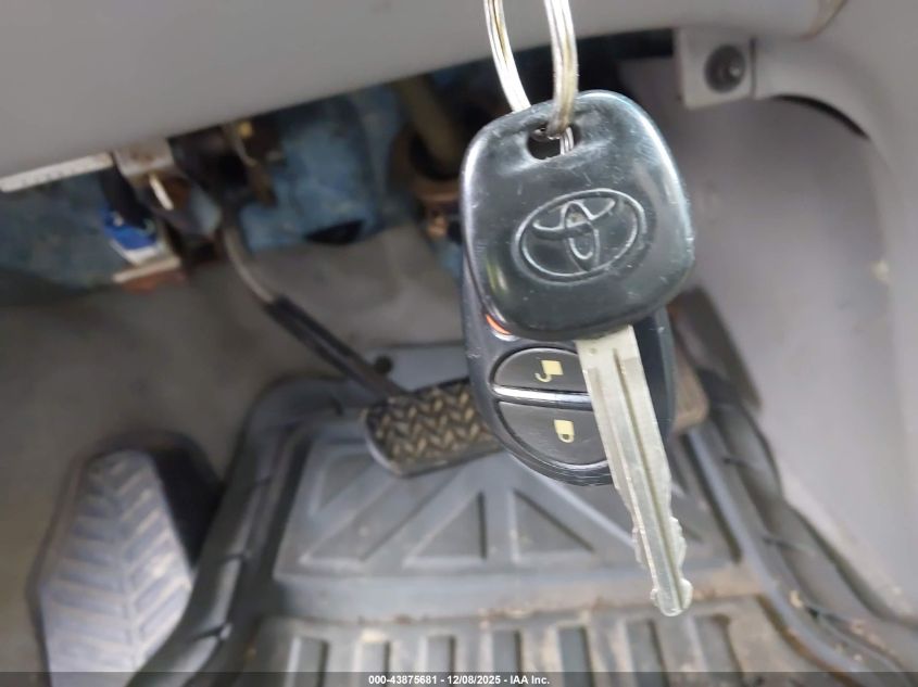 2004 Toyota Sienna Ce/Le VIN: 5TDZA23C94S038657 Lot: 43875681