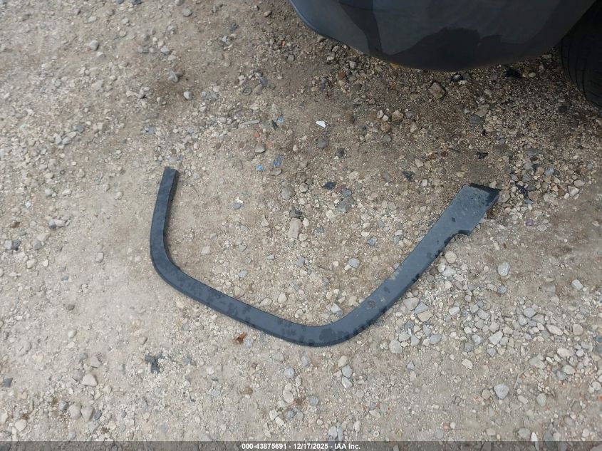 2015 Jeep Cherokee Latitude VIN: 1C4PJLCB0FW770621 Lot: 43875691