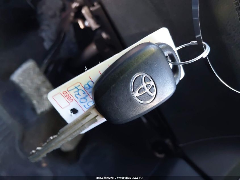 2018 Toyota Rav4 Le VIN: JTMZFREVXJJ177147 Lot: 43875698