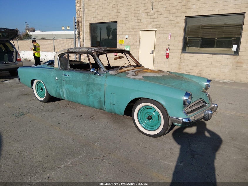 STUDEBAKER COMMANDER 1953. Lot# 43875727. VIN 0000000000V262143. Photo 1