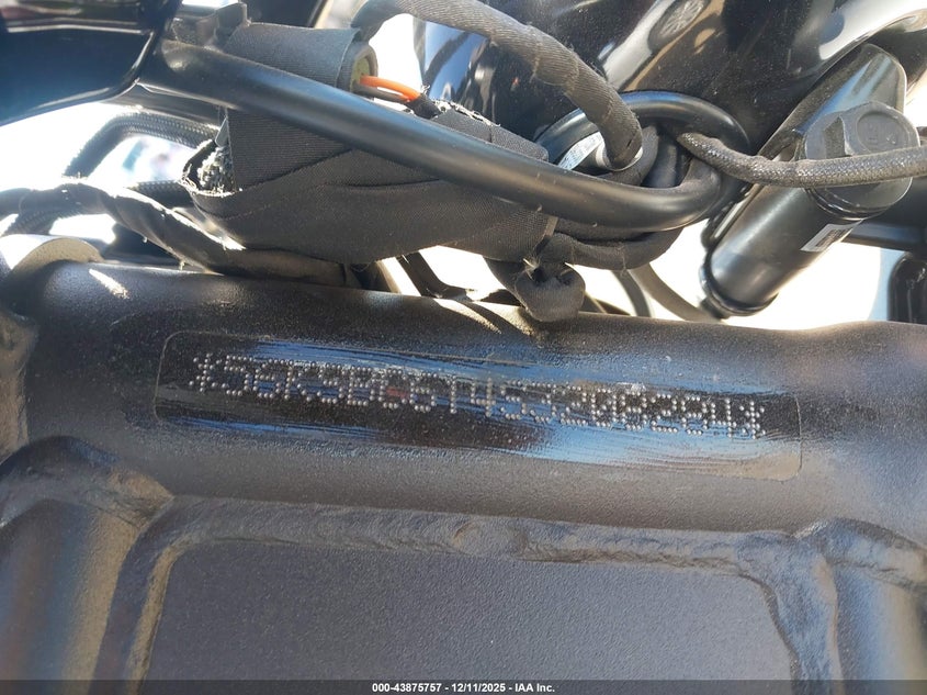 VIN 56KSBC614S3208284 2025 INDIAN MOTORCYCLE CO. SCOUT SIXTY BOBBER LIMITED