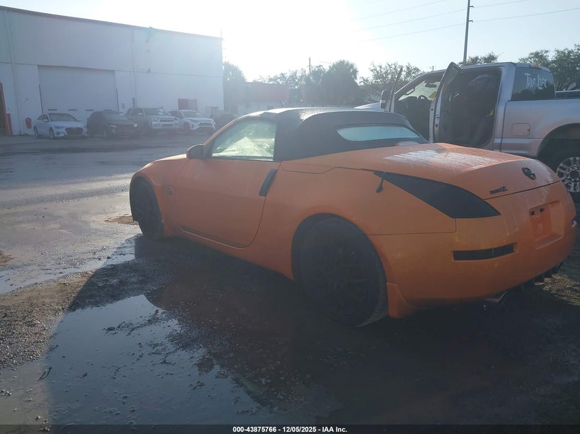 JN1AZ36A64T002595 2004 NISSAN 350Z photo no. 3