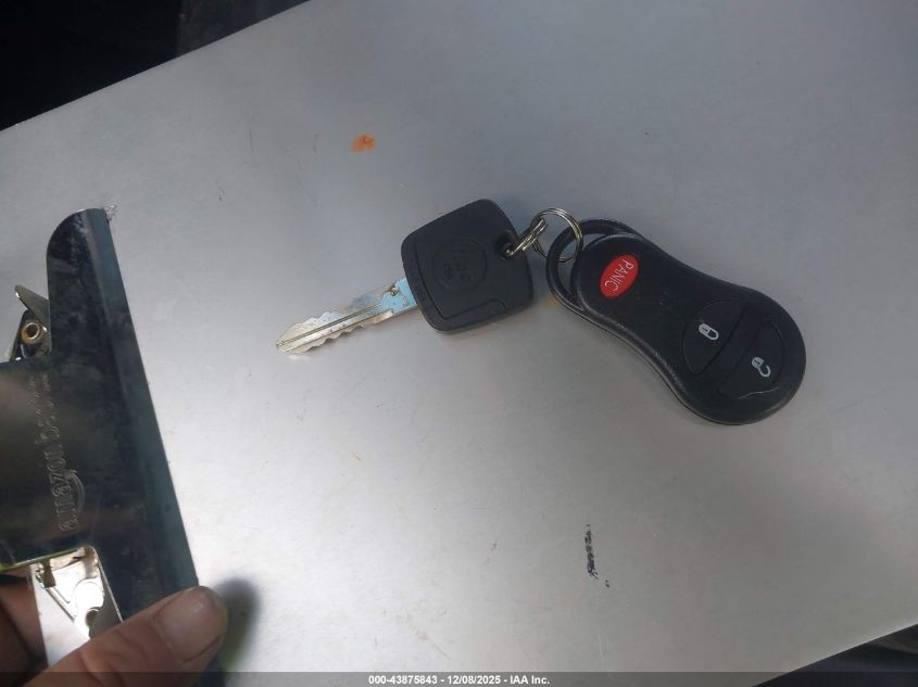 2000 Jeep Grand Cherokee Laredo VIN: 1J4GW48S9YC402453 Lot: 43875843