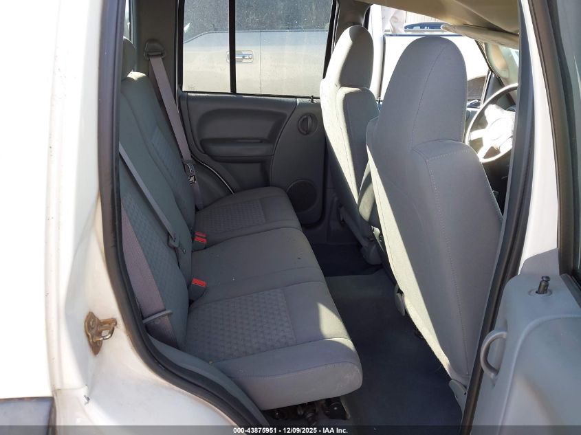 2006 Jeep Liberty Sport VIN: 1J8GK48KX6W114656 Lot: 43875951