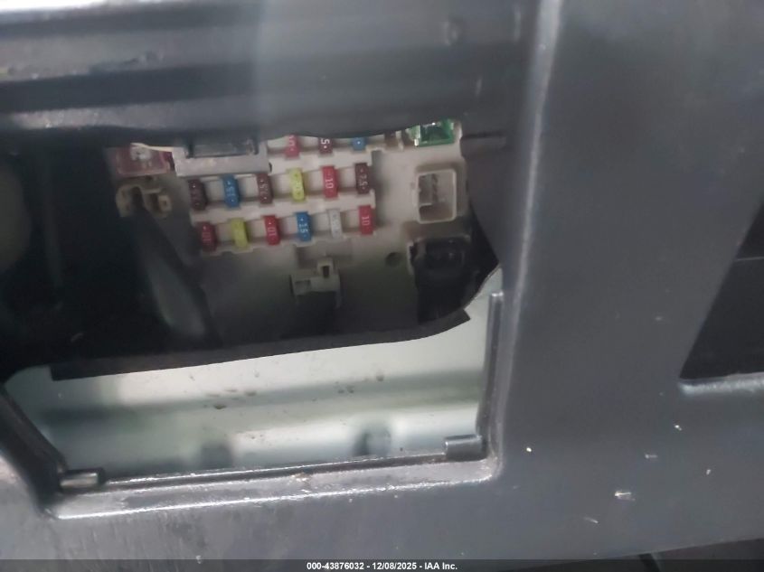 2005 Toyota Rav4 VIN: JTEHD20V856038753 Lot: 43876032