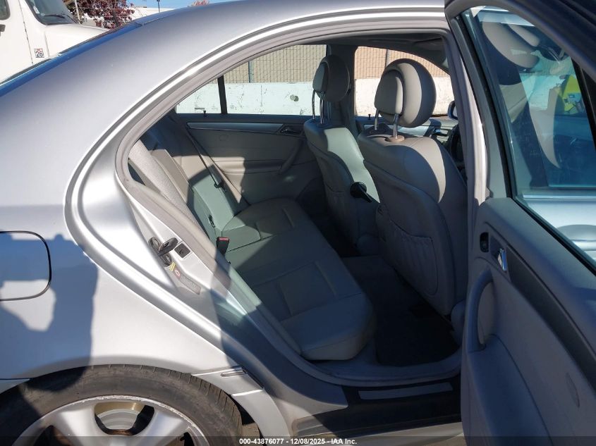 2005 Mercedes-Benz C 320 Luxury/Sport VIN: WDBRF64J65F664527 Lot: 43876077