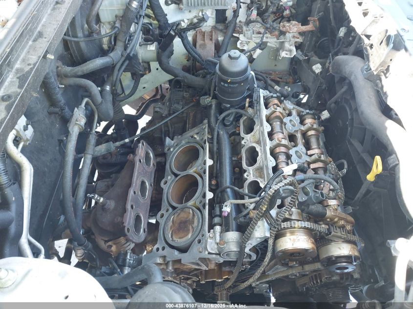 2011 Kia Sorento Sx V6 VIN: 5XYKWDA24BG121187 Lot: 43876107