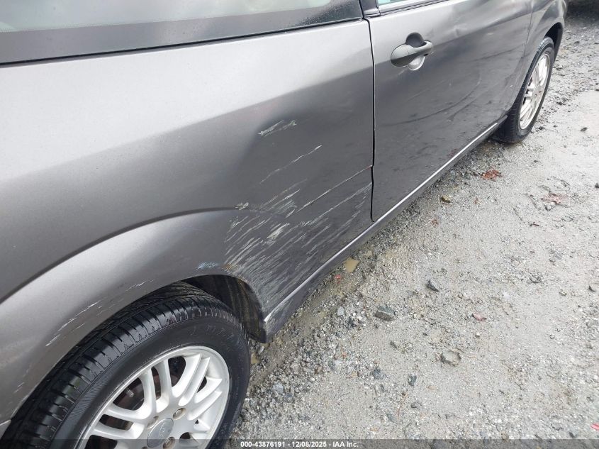 2006 Ford Focus Zx3 VIN: 1FAHP31N06W152138 Lot: 43876191