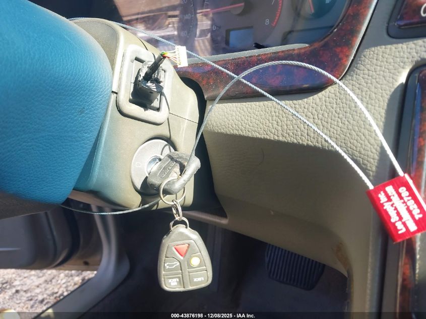 2002 Volvo S60 2.4 VIN: YV1RS61RX22195687 Lot: 43876198