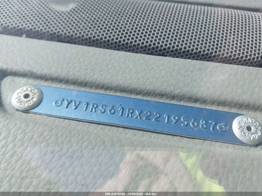 2002 Volvo S60 2.4 VIN: YV1RS61RX22195687 Lot: 43876198