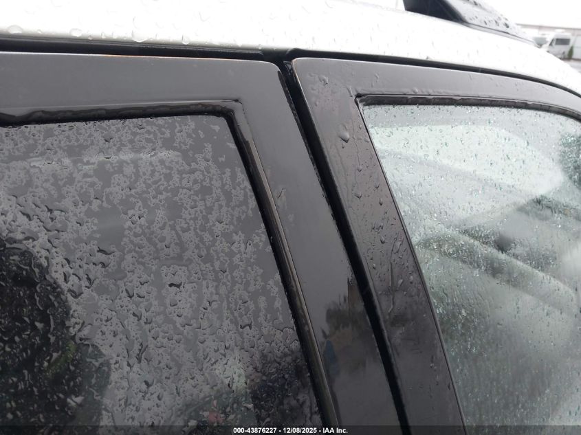 2004 Toyota Highlander V6 VIN: JTEDP21A340005923 Lot: 43876227