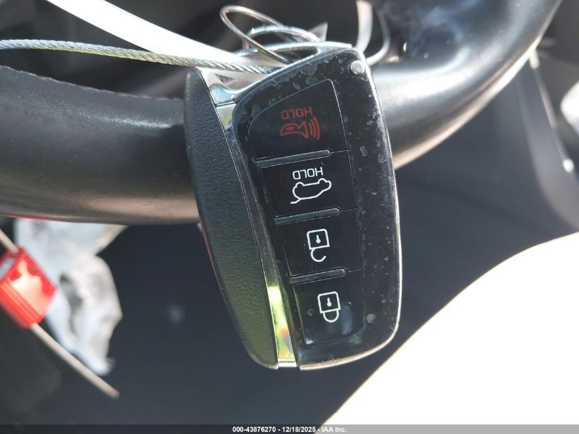 2017 Hyundai Santa Fe Sport 2.4L VIN: 5NMZU3LB7HH005475 Lot: 43876270