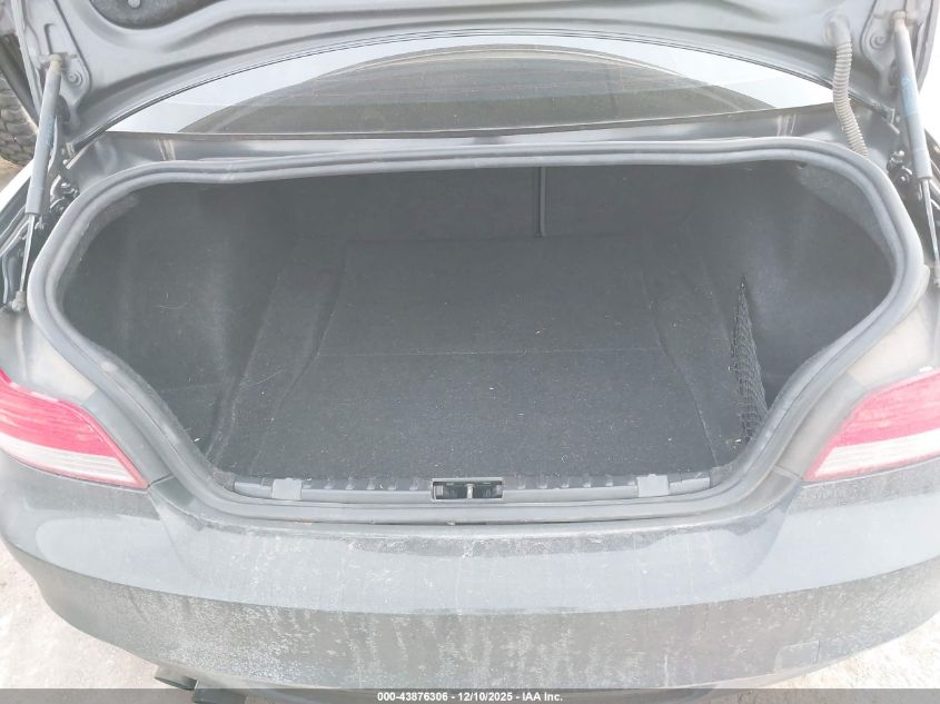 2009 BMW 135I VIN: WBAUC73539VK94810 Lot: 43876306