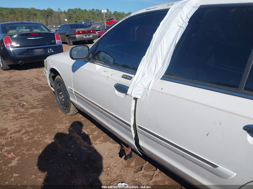 2008 Mercury Grand Marquis Gs VIN: 2MEFM74V28X607221 Lot: 43876373