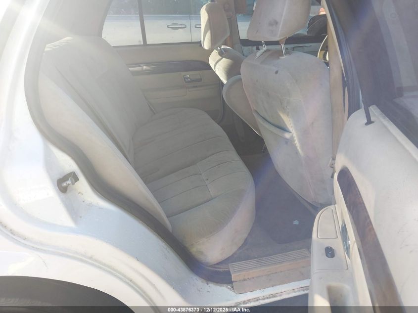 2008 Mercury Grand Marquis Gs VIN: 2MEFM74V28X607221 Lot: 43876373