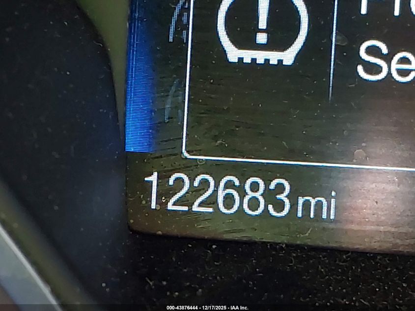 2015 Ford Focus Titanium VIN: 1FADP3N22FL228278 Lot: 43876444