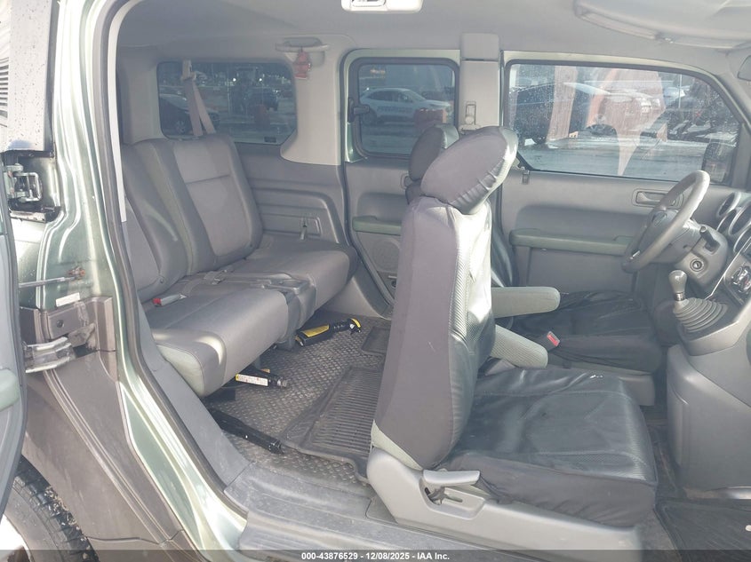 5J6YH17584L010504 2004 HONDA ELEMENT photo no. 8