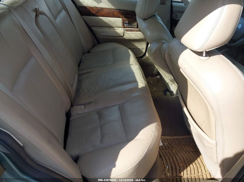 2005 Mercury Grand Marquis Gs VIN: 2MEFM74W95X630001 Lot: 43876530